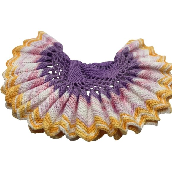 Vntg Crochet  Purple Yellow Doily Pleated Ruffled Table Place Mat Trivet Coaster - Picture 3 of 14